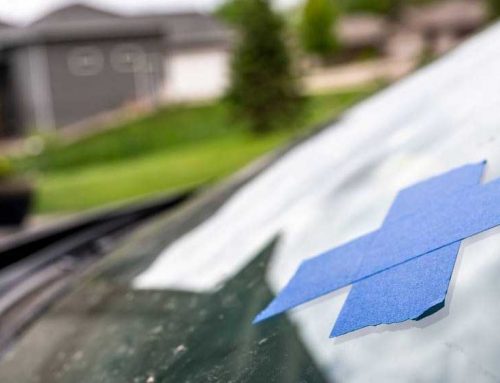 Kőfelverődés és kavicsfelverődés javítása: a kis pöttyből ne legyen nagy repedés